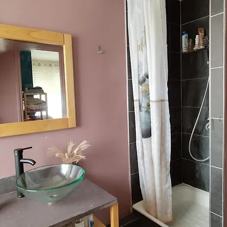 Chambre Et Salle D'eau Privees * Premesques
